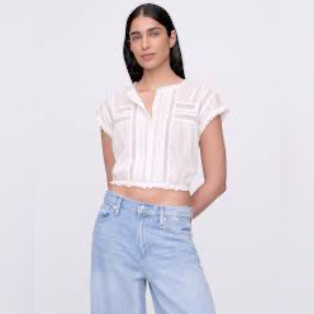 Gap eyelet lace cropped top